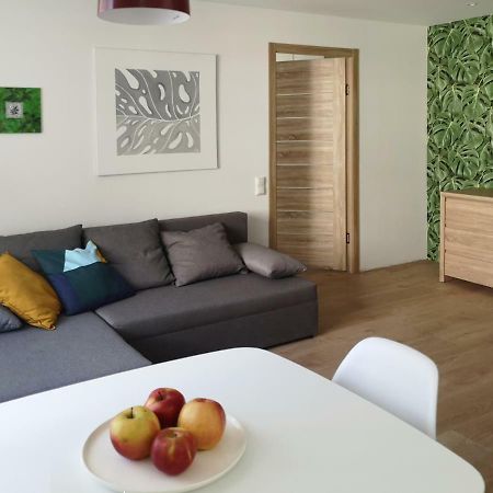 Green Leaf Apartments Liepaja Exterior photo